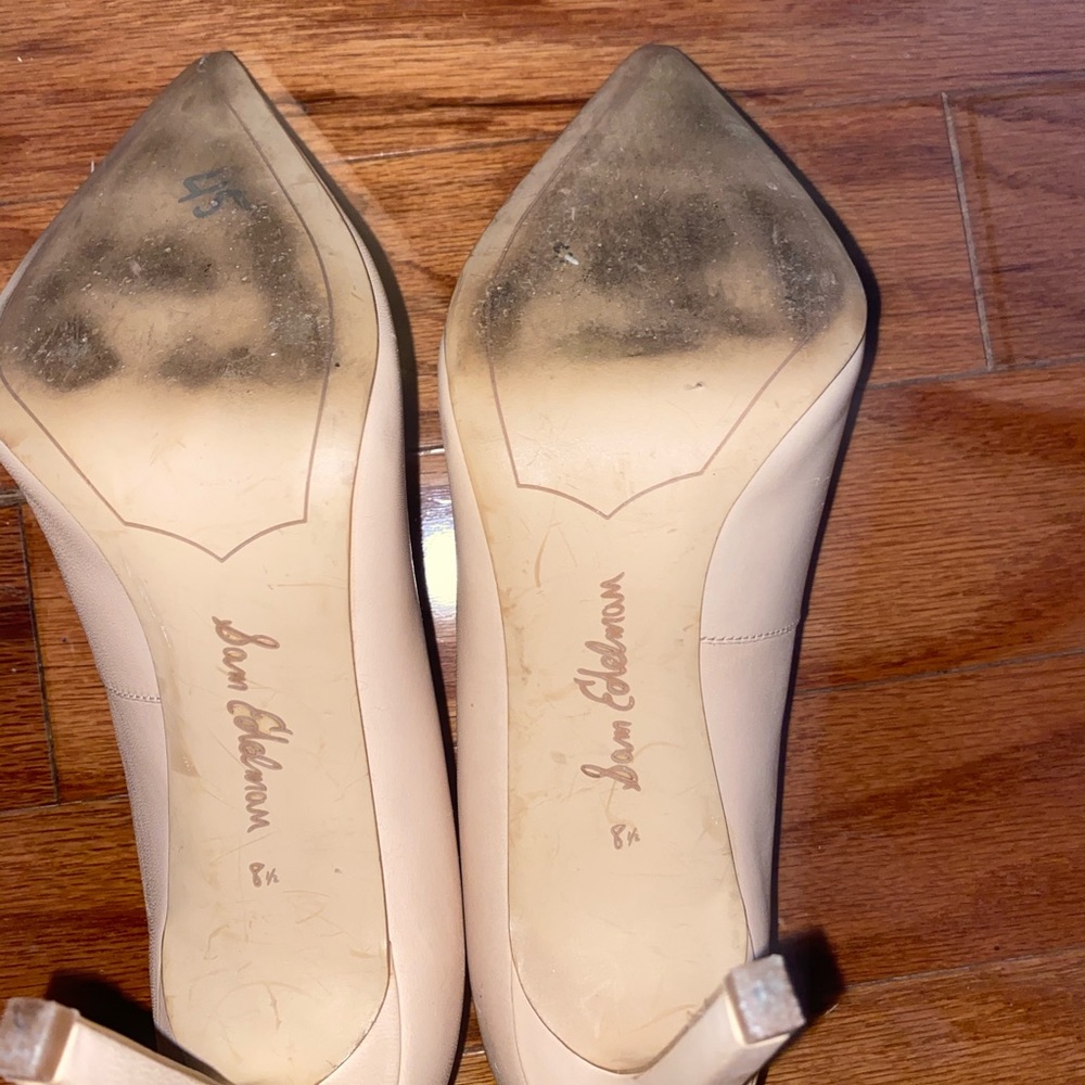 Heels - Picture 2 of 2